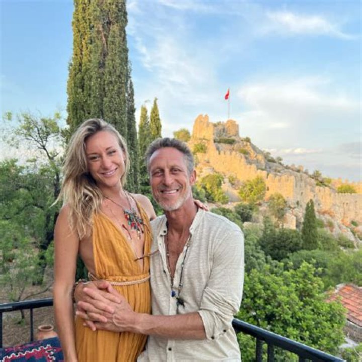 Who Was Dr. Mark Hyman's First Wife? [Exclusive Details]